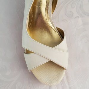 Marc Fisher white wedge shoes